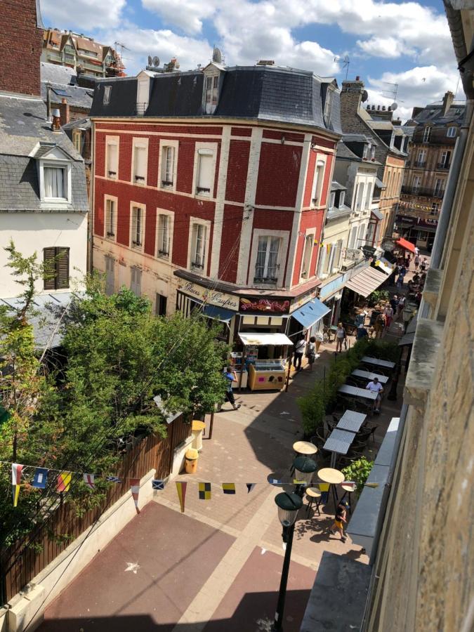 2 Pieces- Rue Pietonne Trouville -Le Petit Juliana 外观 照片